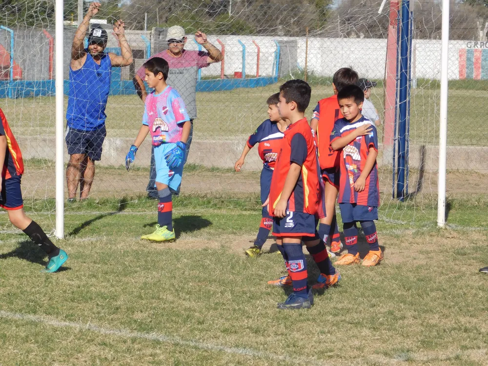Infantiles Juveniles Centro Social San Lorenzo Bulnes Ateneo Vecinos Argentinso Jrs (54)