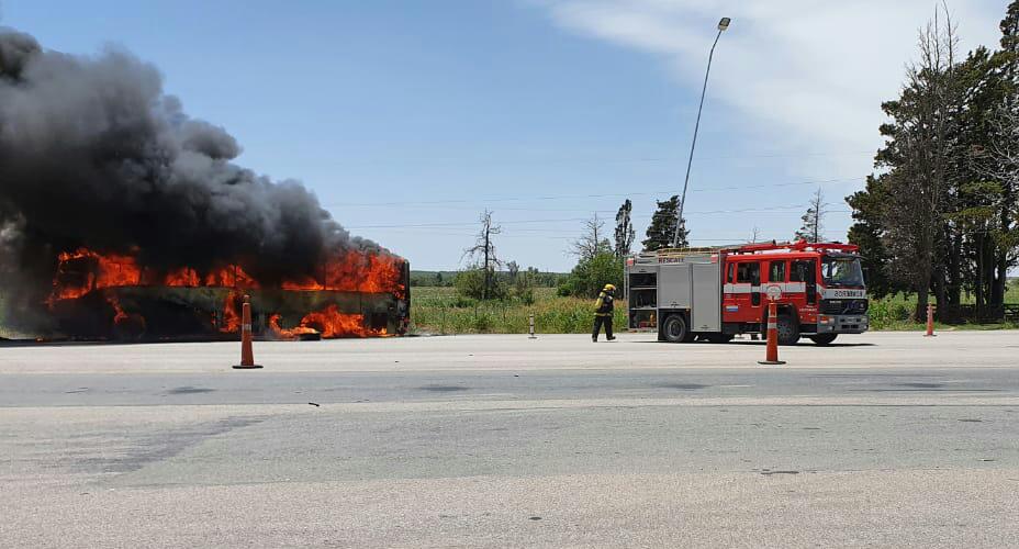 INCENDIO DE COLECTIVO (2)