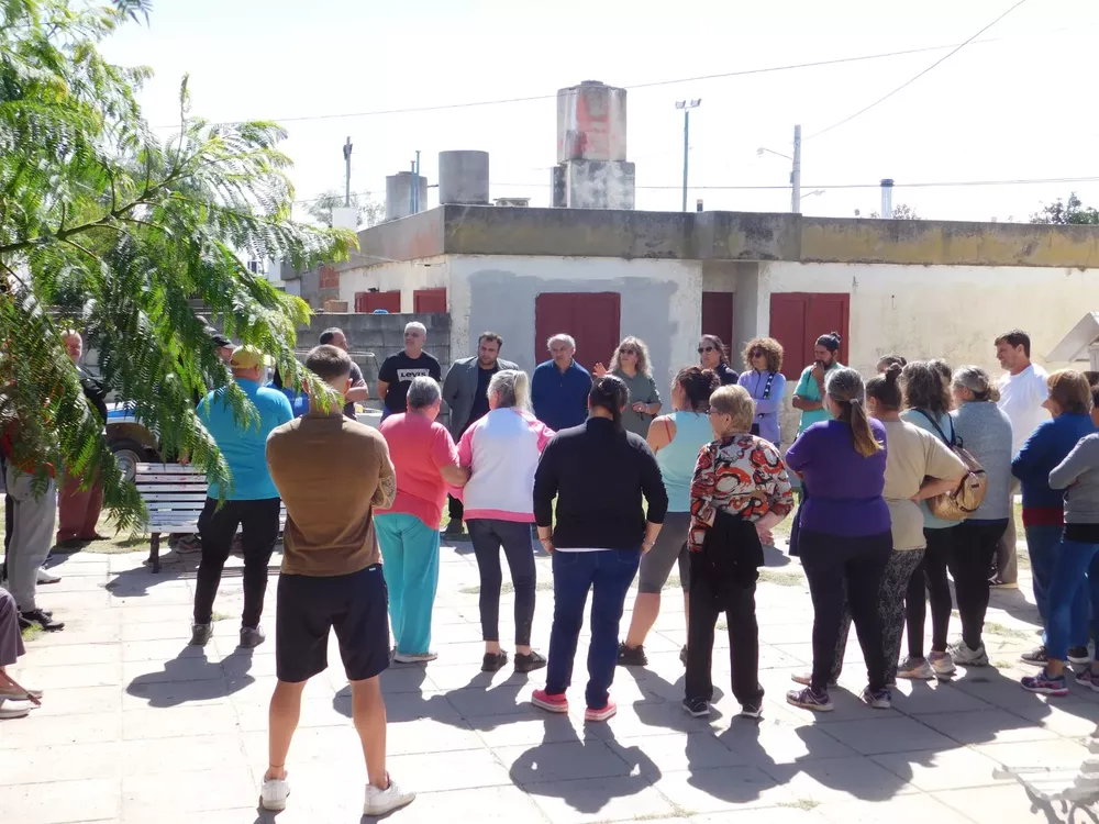 Vecinos IPV Bario 59 Viviendas (2)