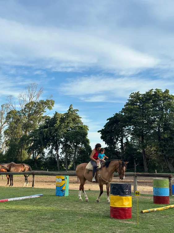 EQUINOTERAPIA Y MONTA (7)