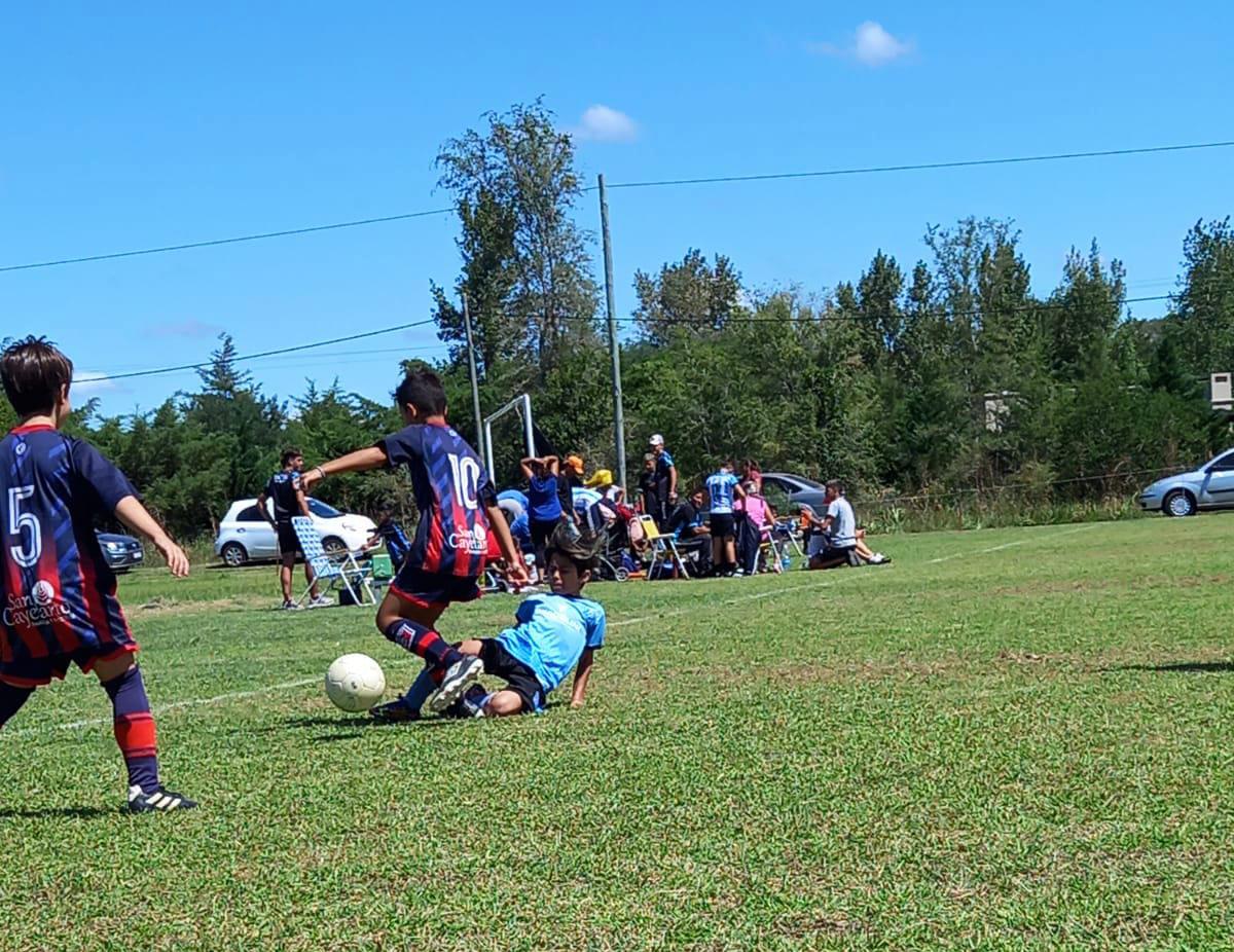 Centro Social Categoria 2013 Relampago Estudiantes (63)