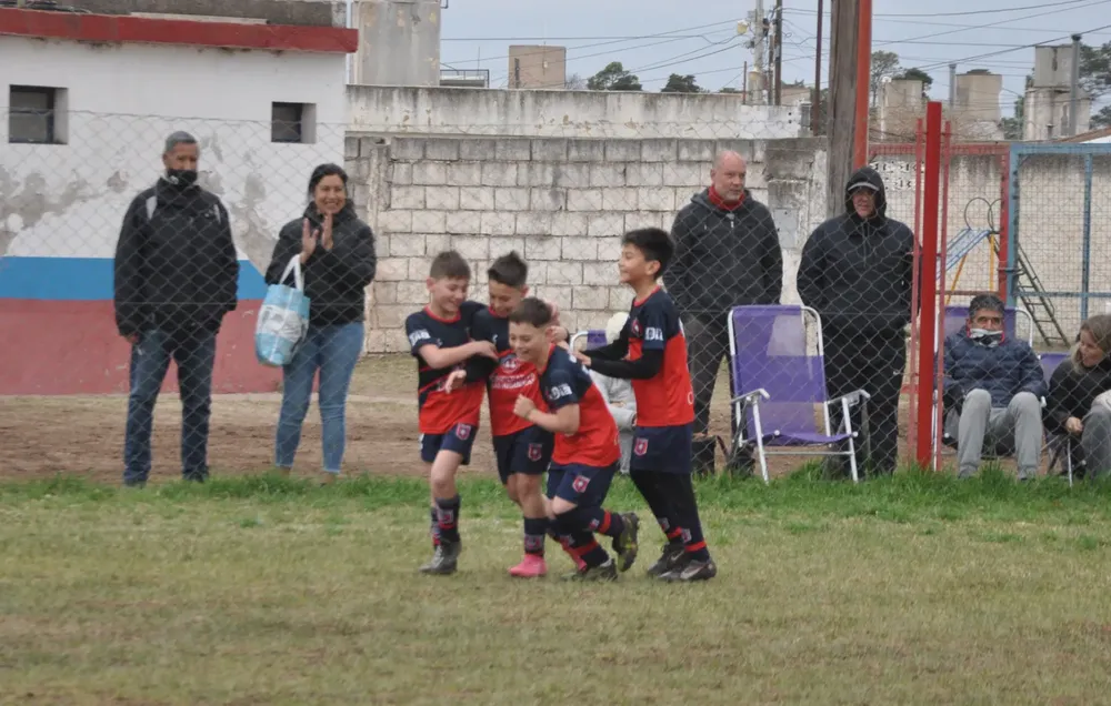 Centro Social Infanto Juvenil vs Social Recreativo Fusion (100)