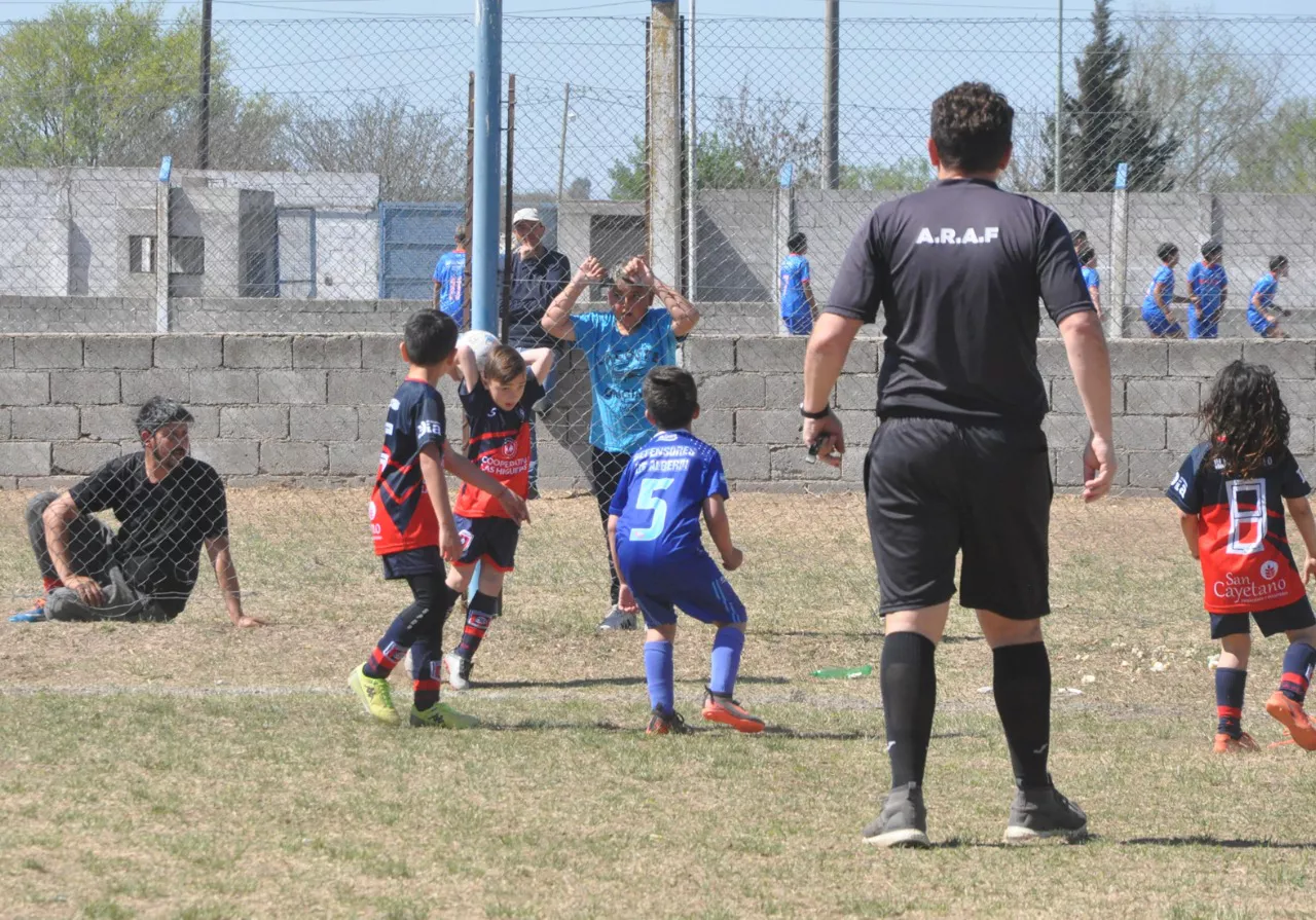 Centro Social vs Defensores de Alberdi vs Juventud Unida Río Cuarto (131)