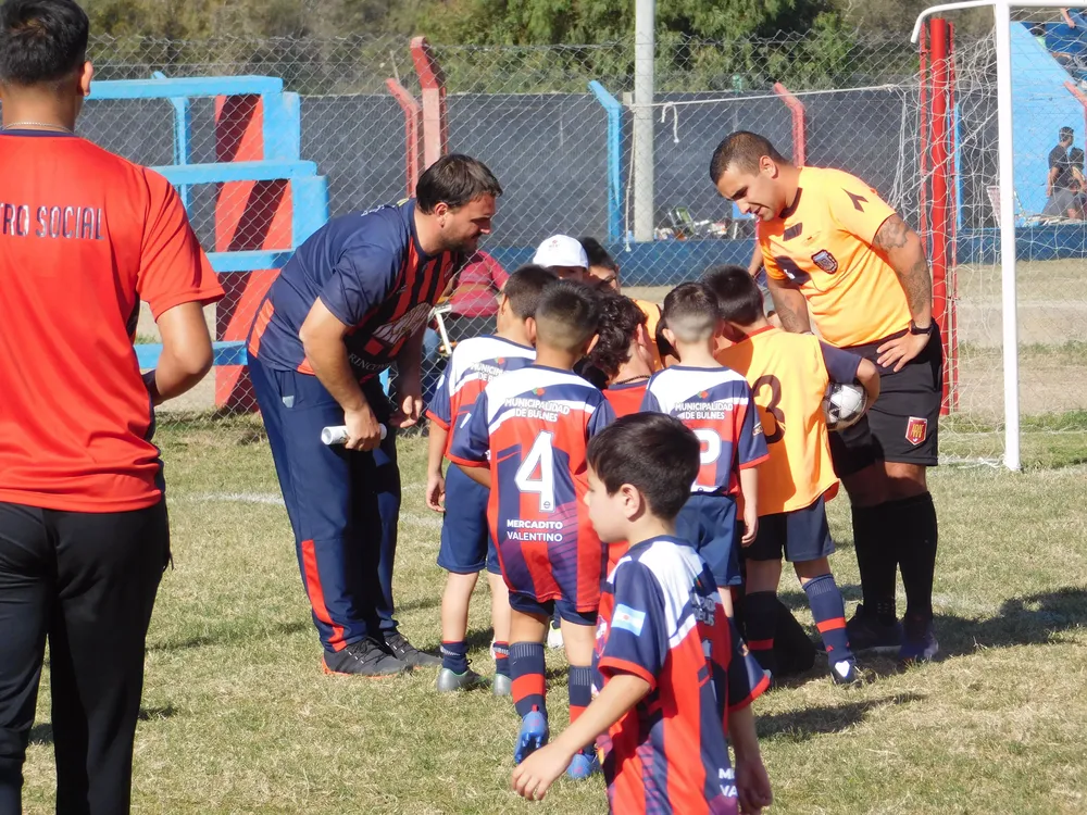 Infantiles Juveniles Centro Social San Lorenzo Bulnes Ateneo Vecinos Argentinso Jrs (32)
