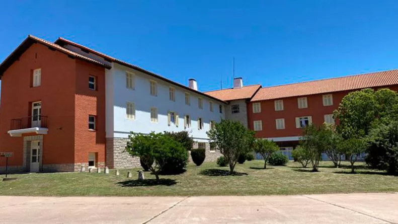 turismo-social-hotel-embalse-cordoba-01