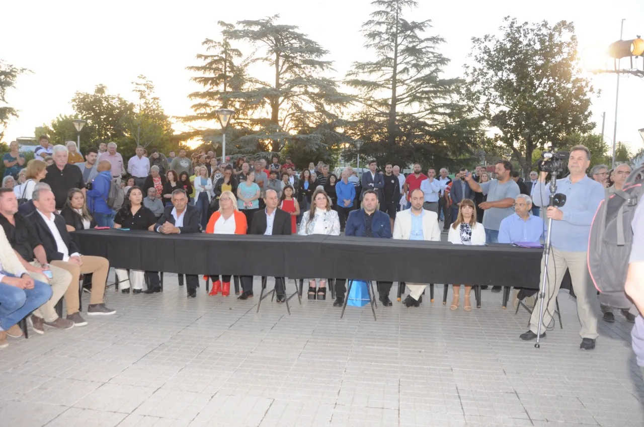 00aa5f705e46568b354f51aa07ff93574a62e089