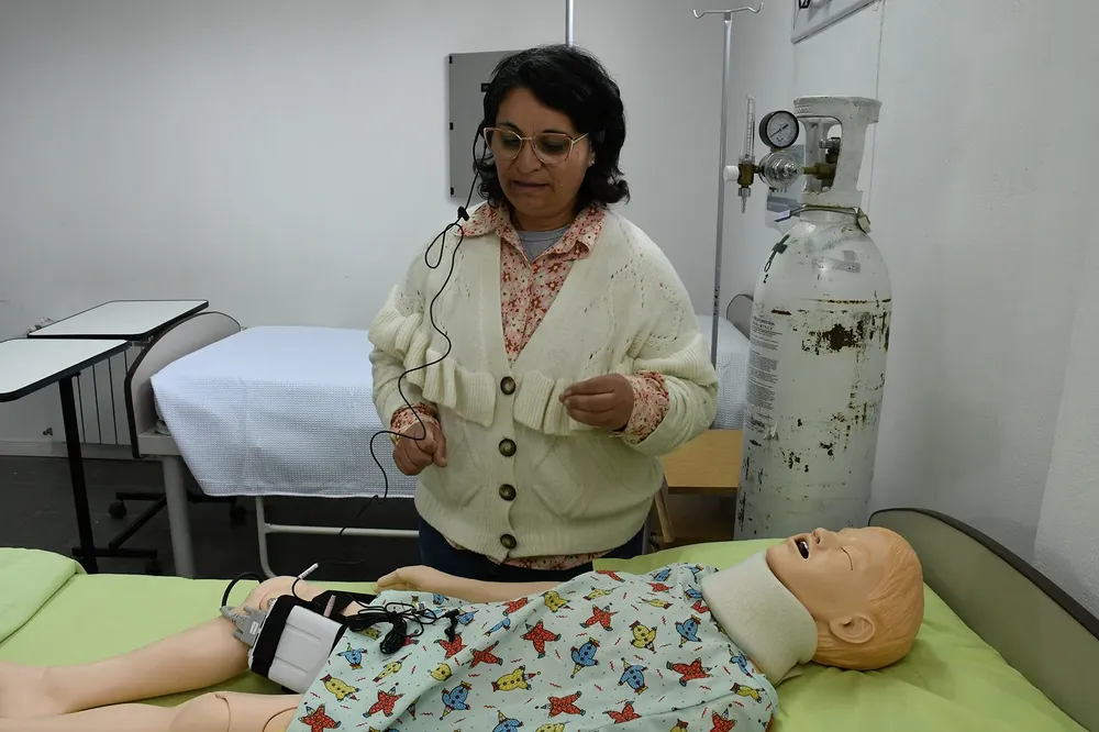 ESCUELA DE ENFERMERIA (6)