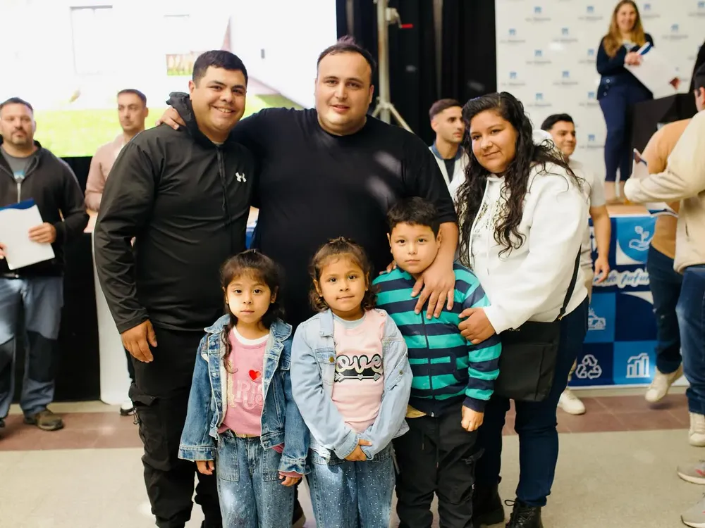 LOTE HIJOS DEL PUEBLO (10)