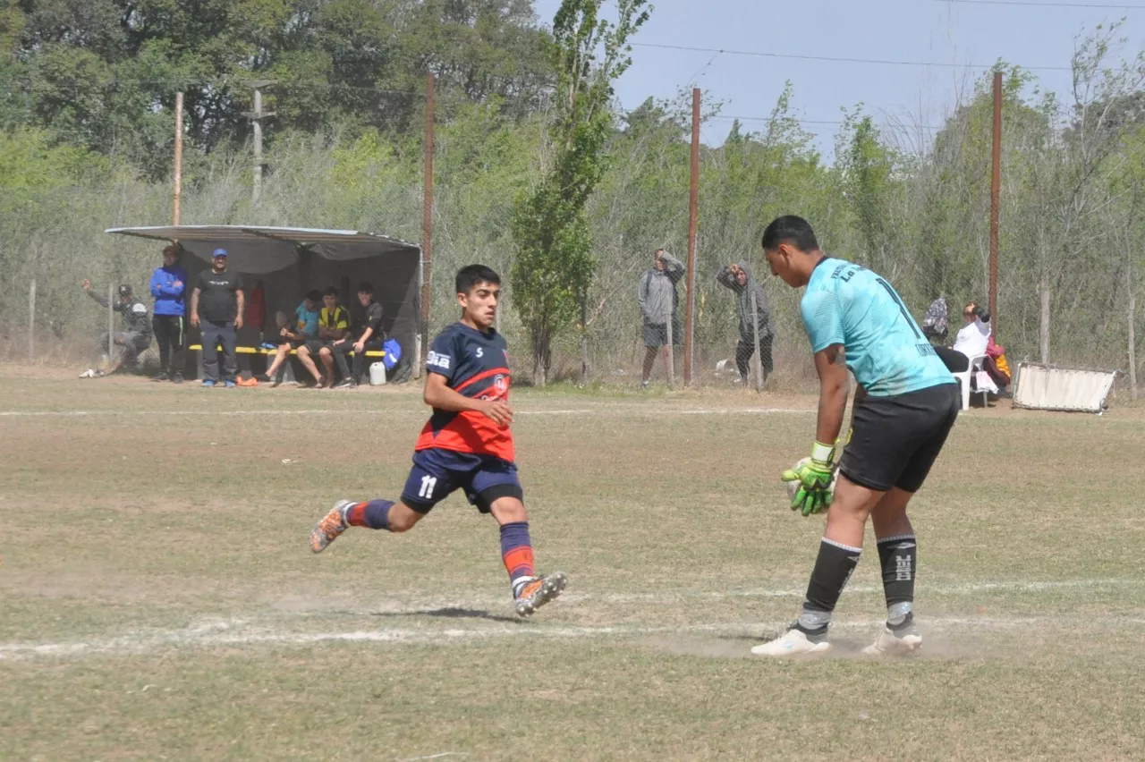 Centro Social Las Higueras Correos y Telecomunicaciones Deportivo Municipal Adela María (27)