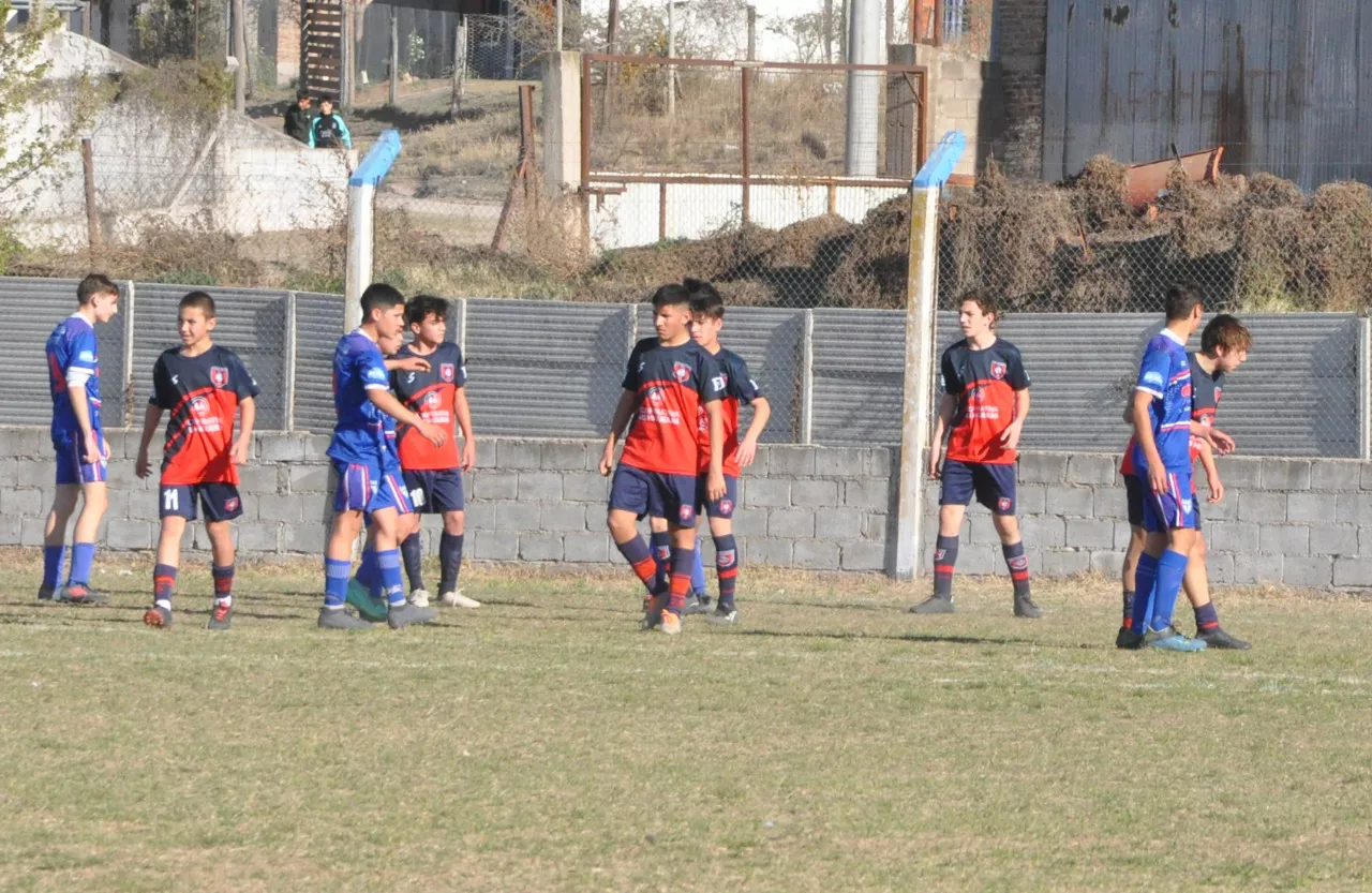 Centro Social vs Defensores de Alberdi vs Juventud Unida Río Cuarto (208)