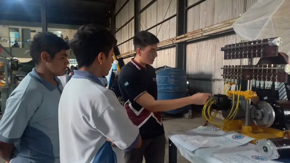 MUESTRA EDUCATIVA (13)