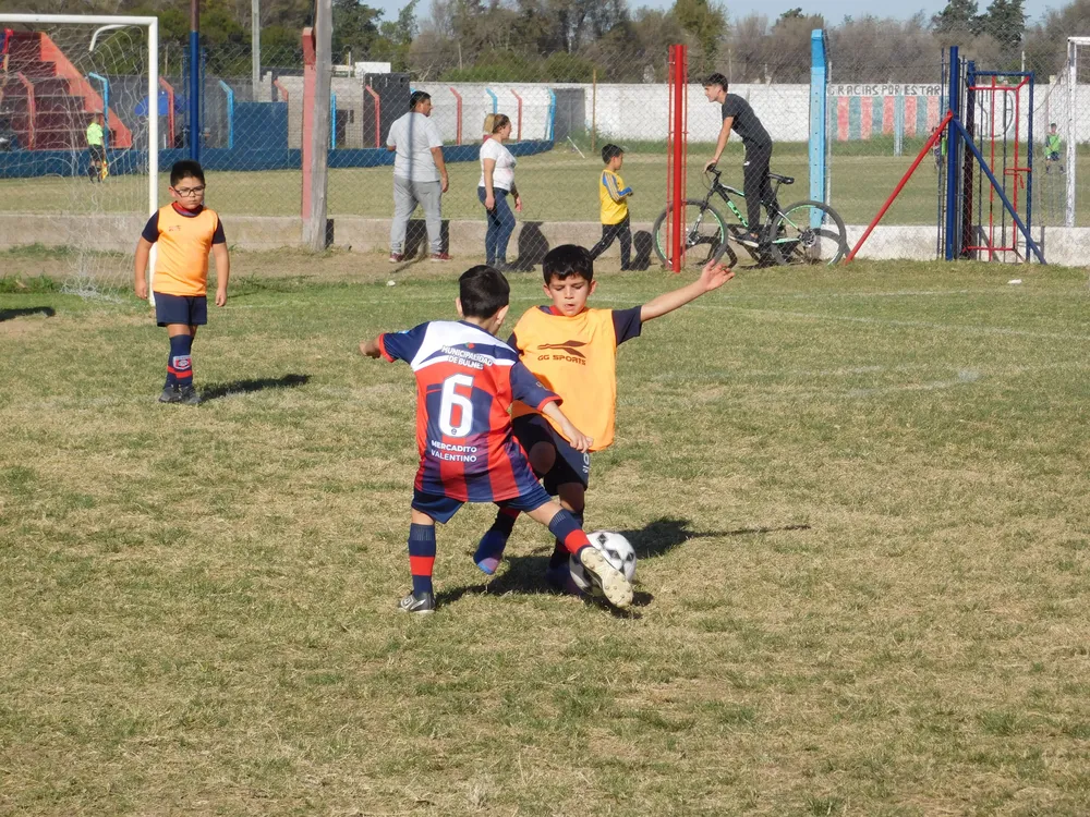 Infantiles Juveniles Centro Social San Lorenzo Bulnes Ateneo Vecinos Argentinso Jrs (36)
