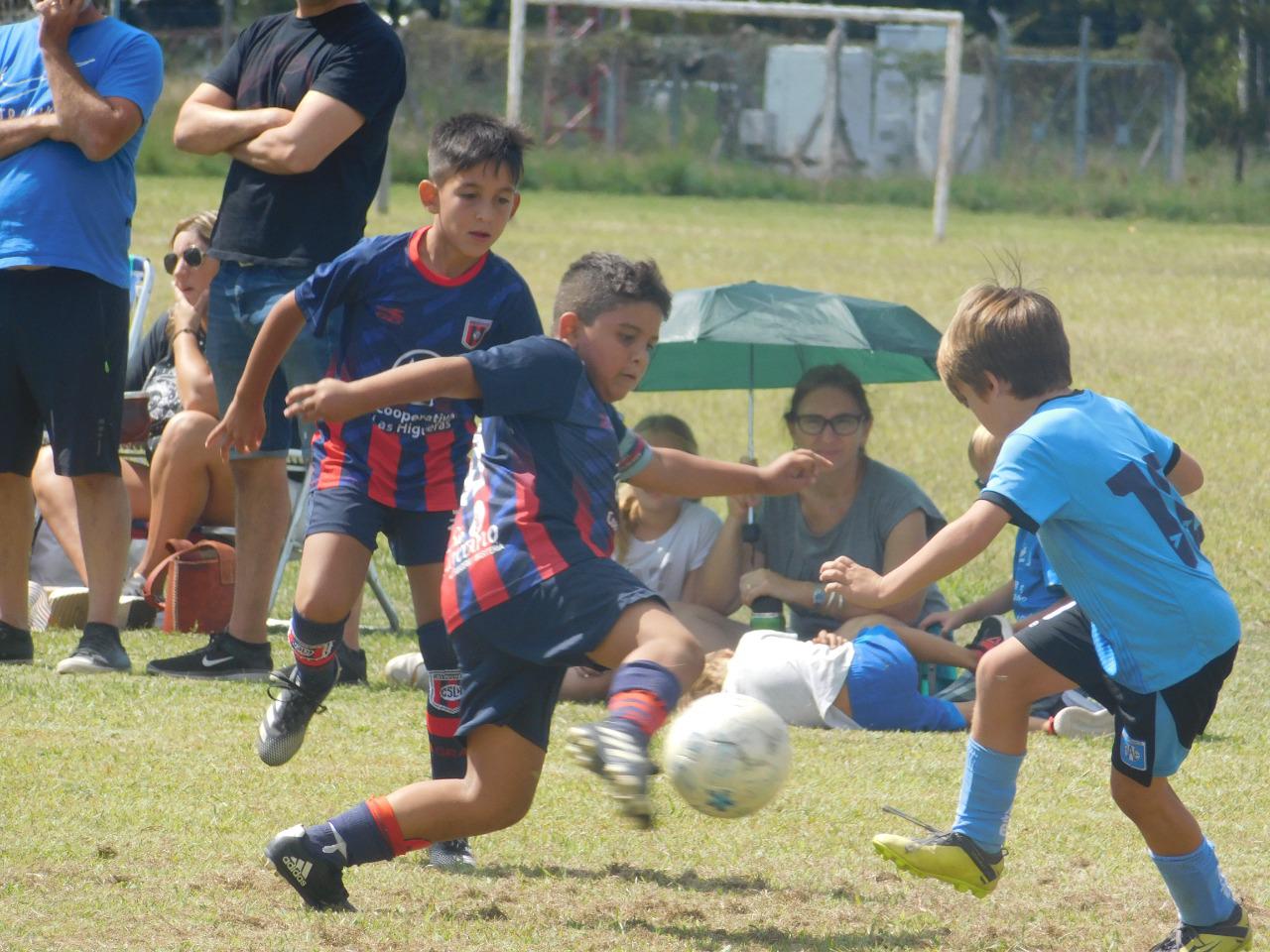 Centro Social Categoria 2013 Relampago Estudiantes (27)