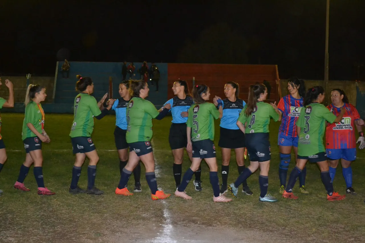 Centro Social Femenino Toro Club (6)