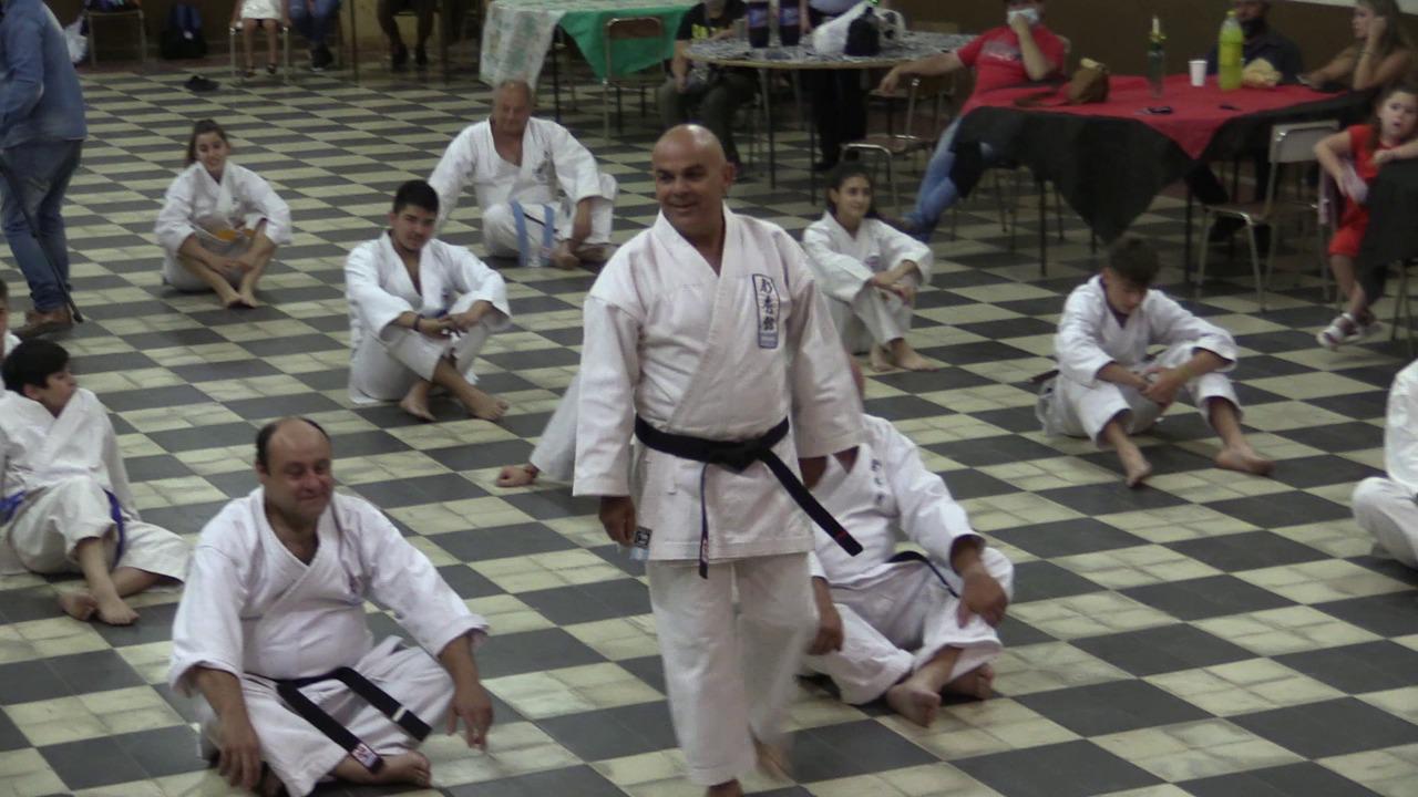 KARATE  (6)