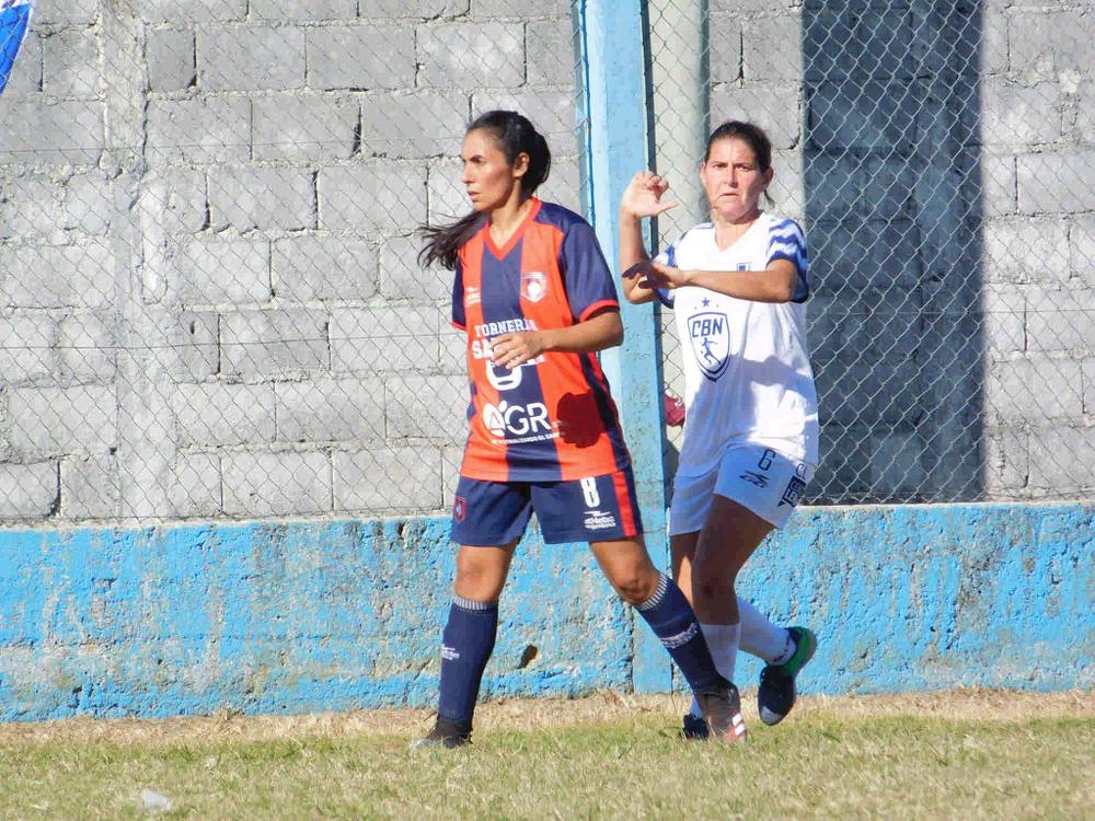 Centro Social F vs Atenas_24