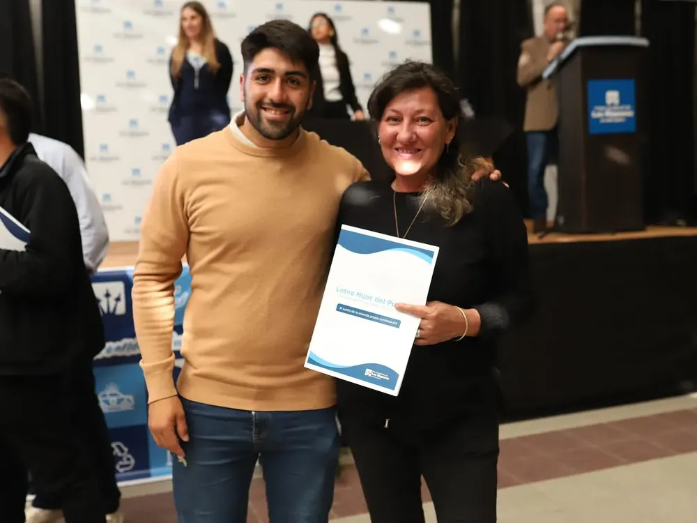 LOTE HIJOS DEL PUEBLO (5)