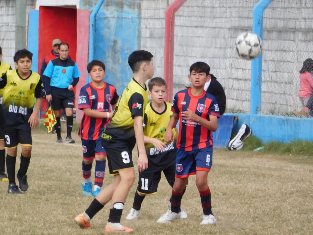 Centro Social vs Correos vs Defensores de Alberdi Socialeritas (225)