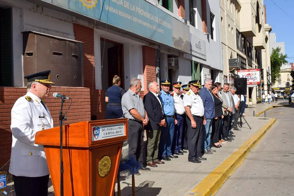 POLICIA (6)