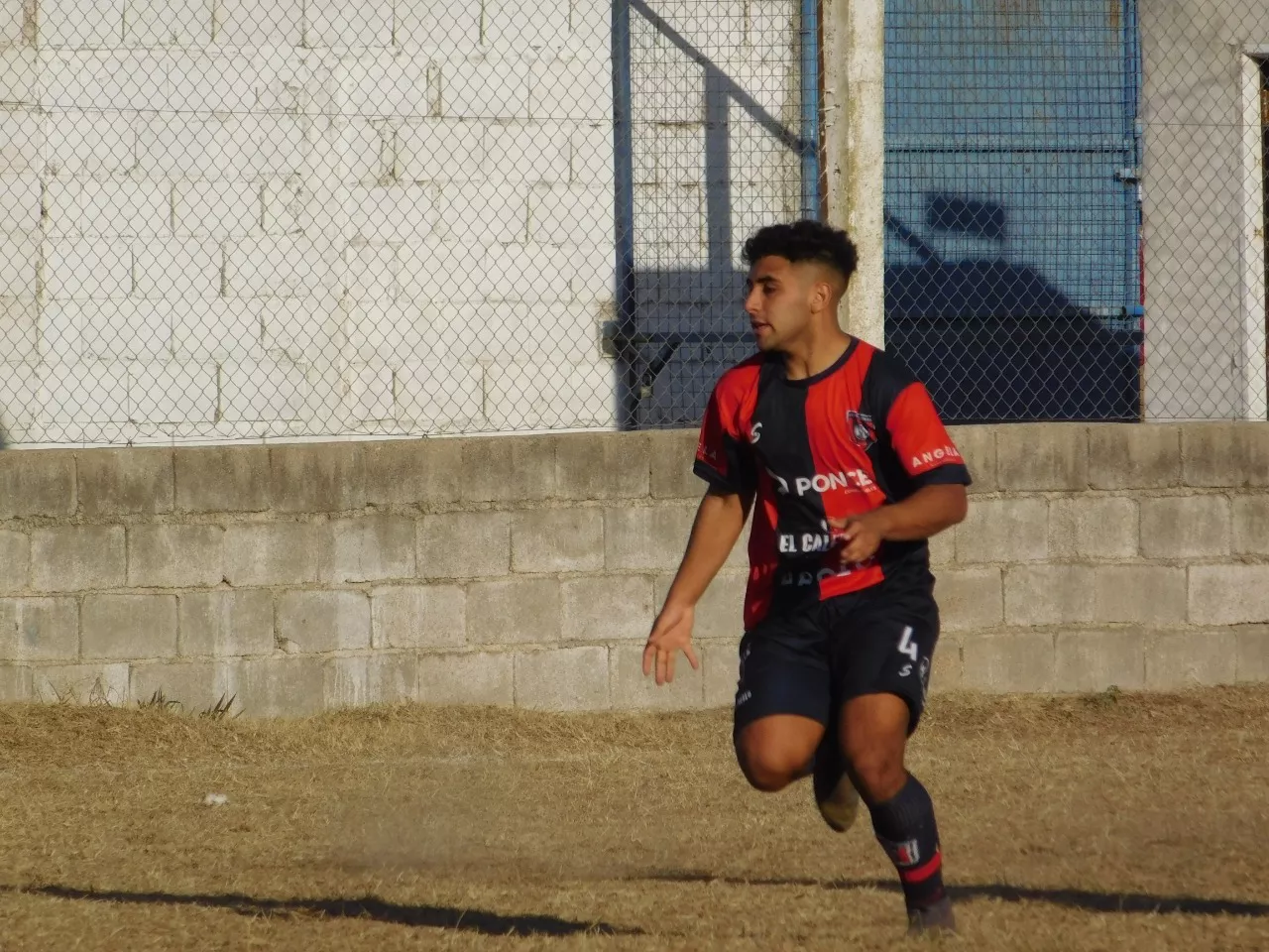Centro Social vs Defensores de Alberdi (18)