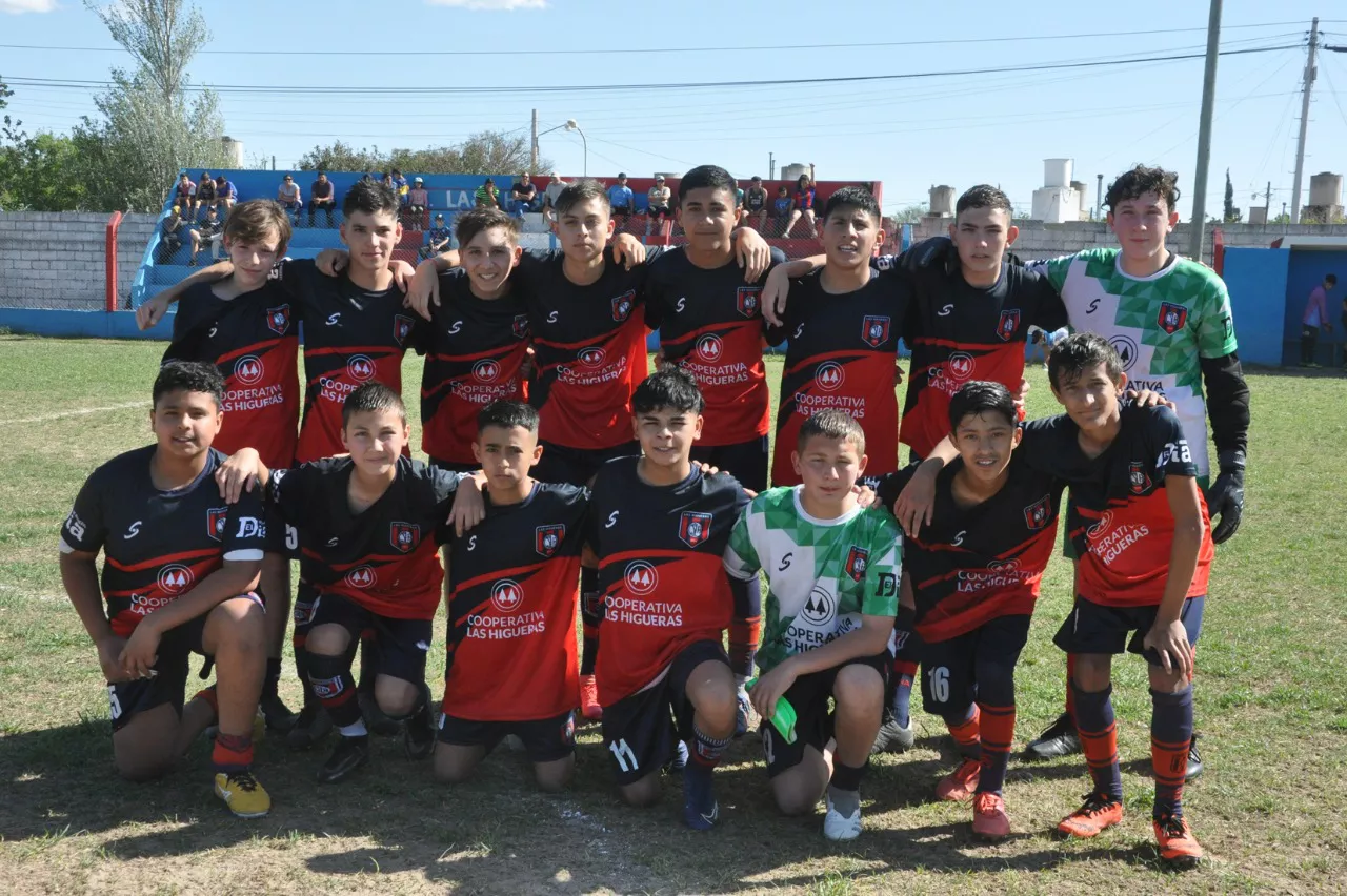 Centro Social vs Alberdi B vs San Cayetano (211)
