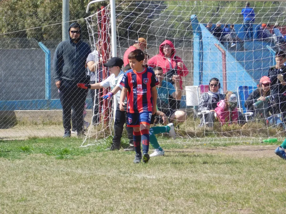 Centro Social Banda Norte Correos Renato Cesarini (101)