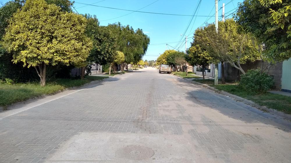 calle Gardel entre Newbery y Moldes