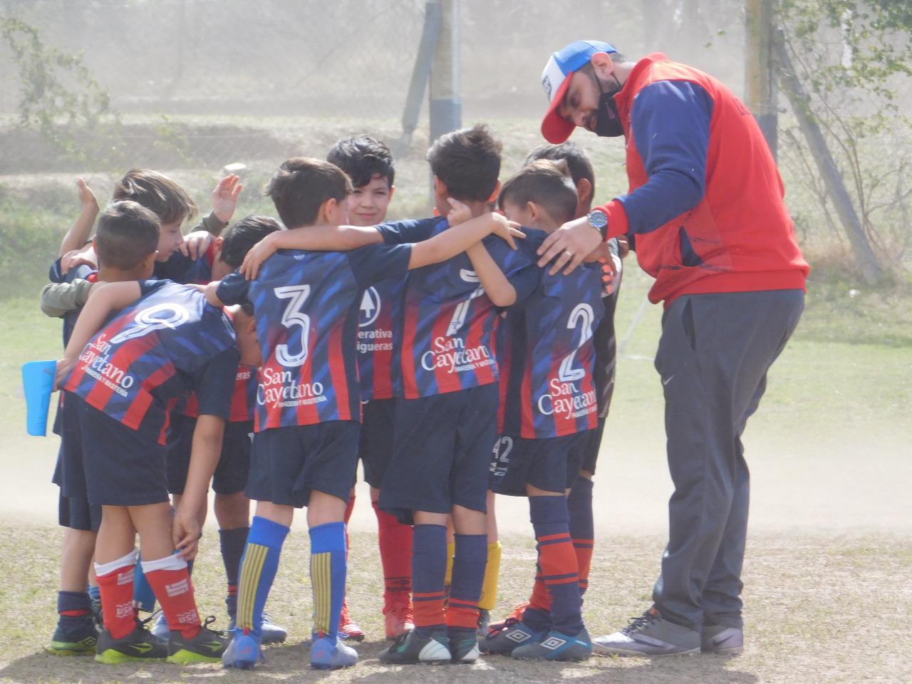 Atenas B vs Centro Social (21)