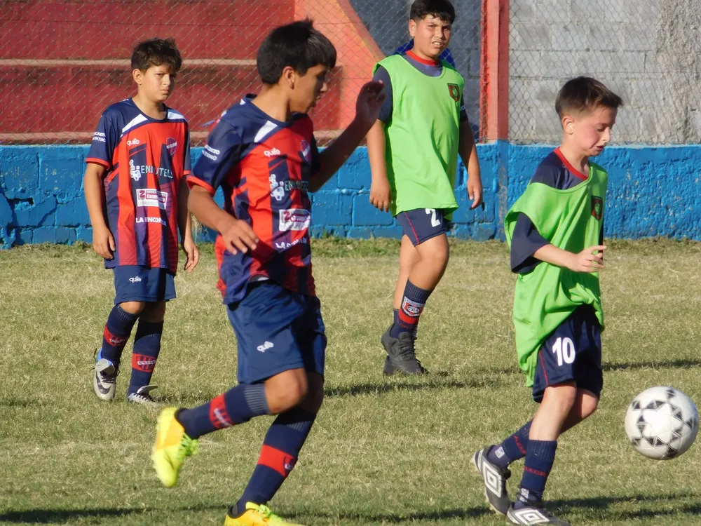 Infantiles Juveniles Centro Social San Lorenzo Bulnes Ateneo Vecinos Argentinso Jrs (78)