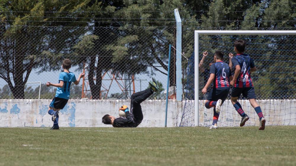 Centro Social vs Estudiantes C (6)