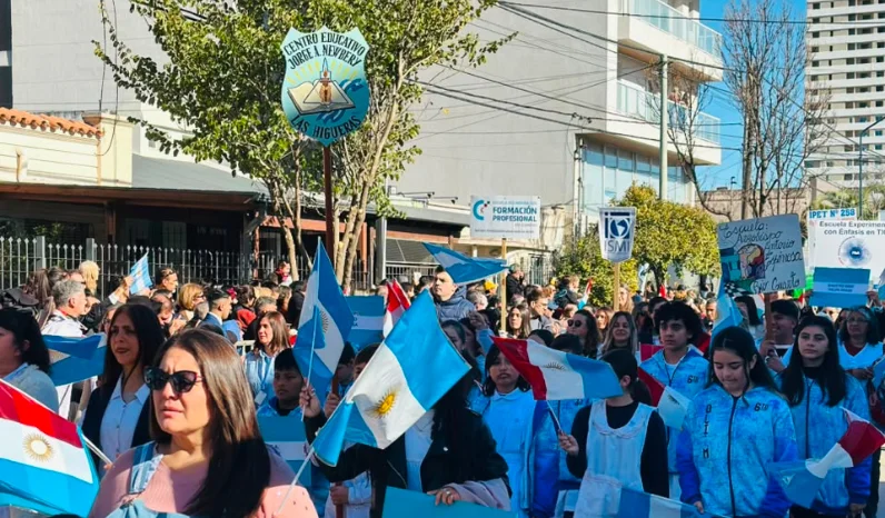 DESFILE CIVICO MILITAR (1)