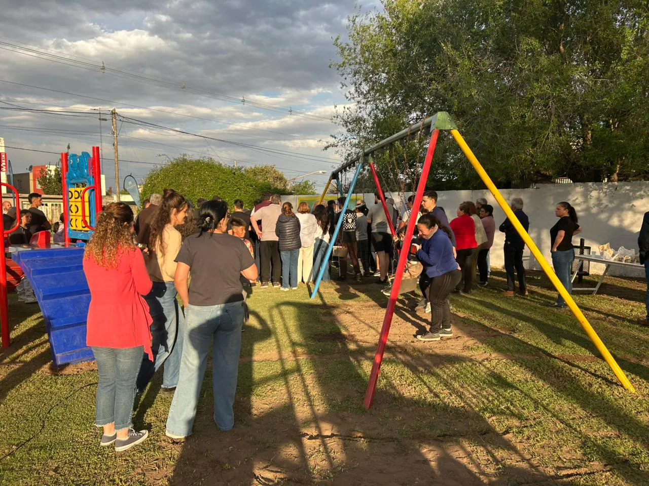 INAUGURACION PLAZA ABUELOS MAÑEZx (1)