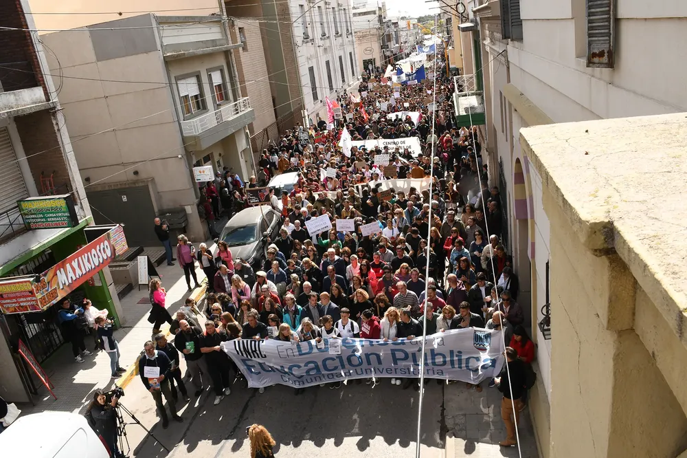 37988_23164455000000