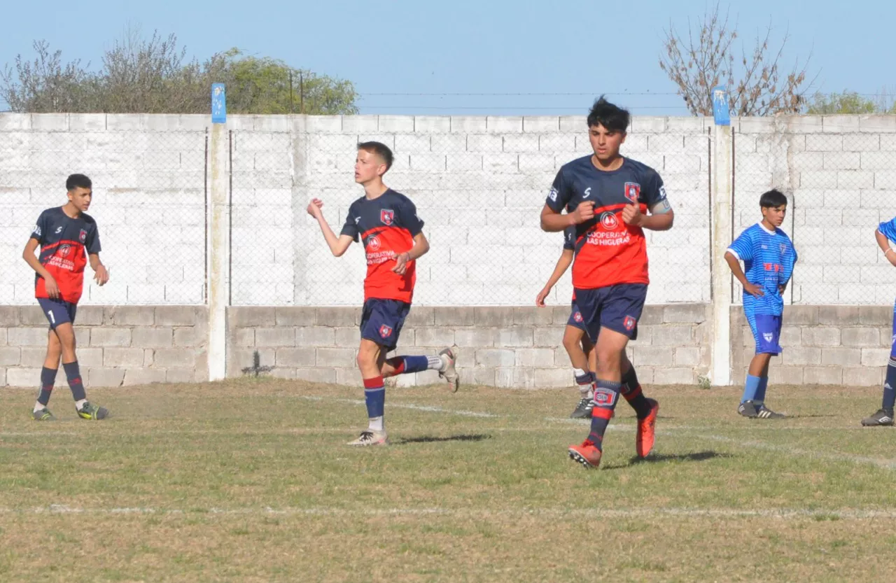 Centro Social vs Defensores de Alberdi vs Juventud Unida Río Cuarto (193)