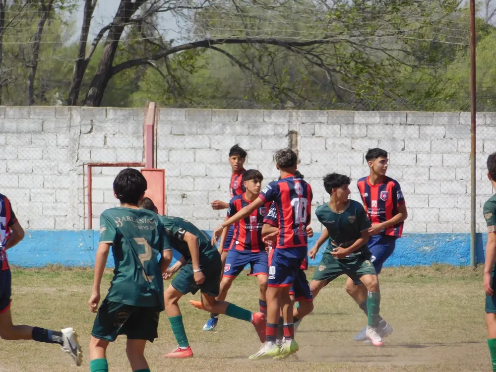 Centro Social Banda Norte Correos Renato Cesarini (114)