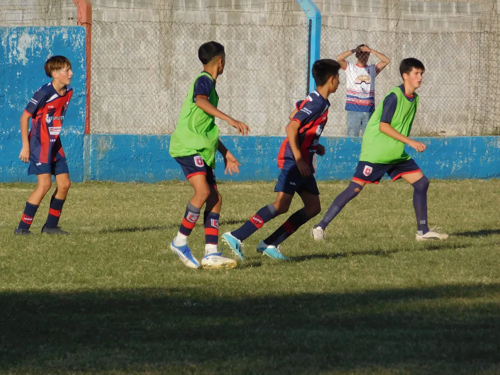 Infantiles Juveniles Centro Social San Lorenzo Bulnes Ateneo Vecinos Argentinso Jrs (111)