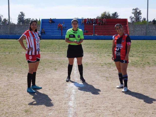 FEMENINO SPORTIVO MUNICIPAL (32)