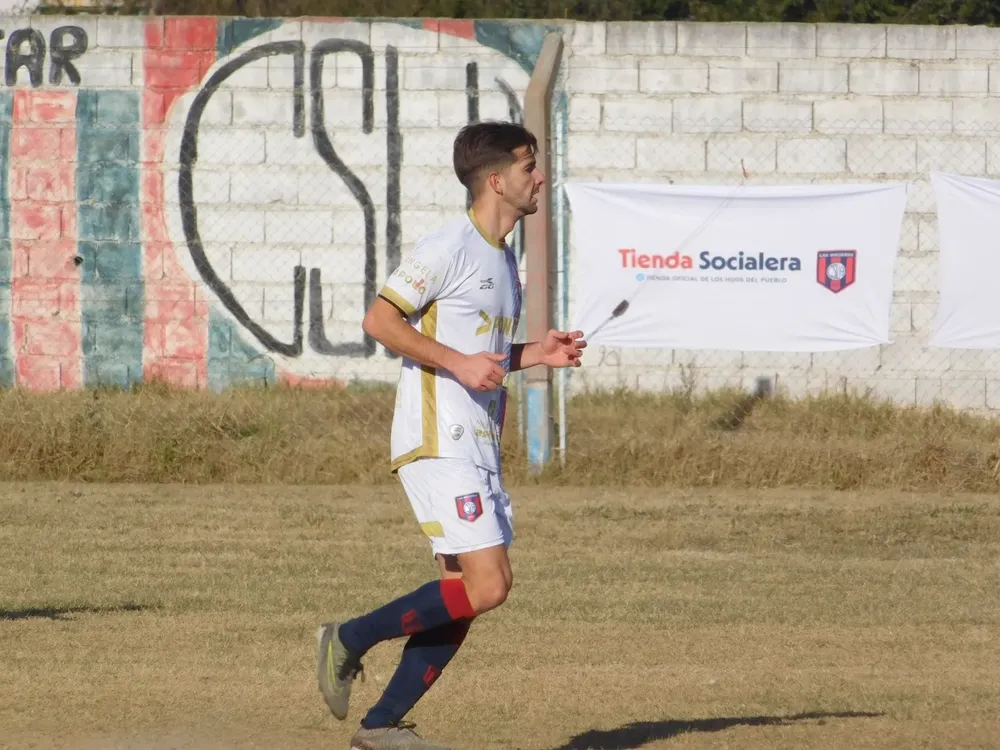 Centro Social vs Deportivo Municipal Adelia María  (11)