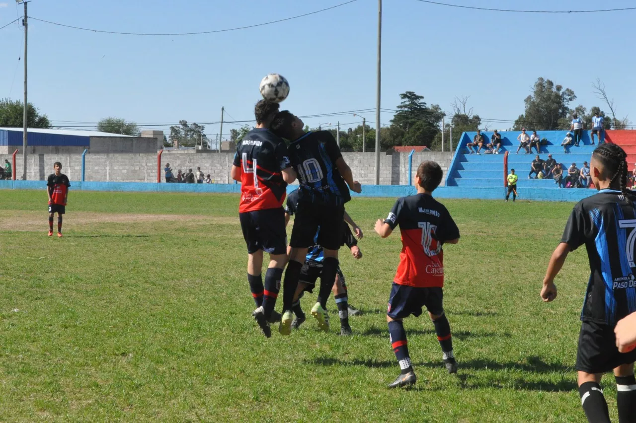 Centro Social vs Alberdi B vs San Cayetano (217)