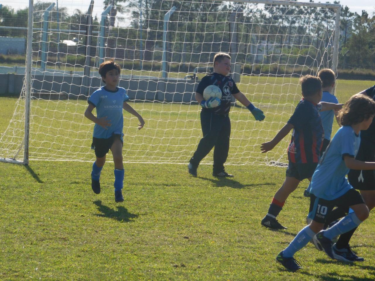 Centro Social Categoria 2013 Relampago Estudiantes (60)