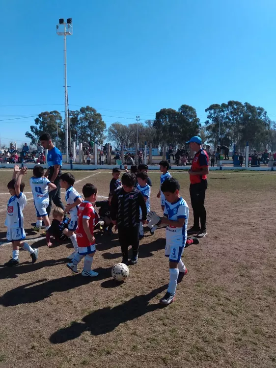 Centro Social vs Municipal Adelia María vs Juventud Unida (3)