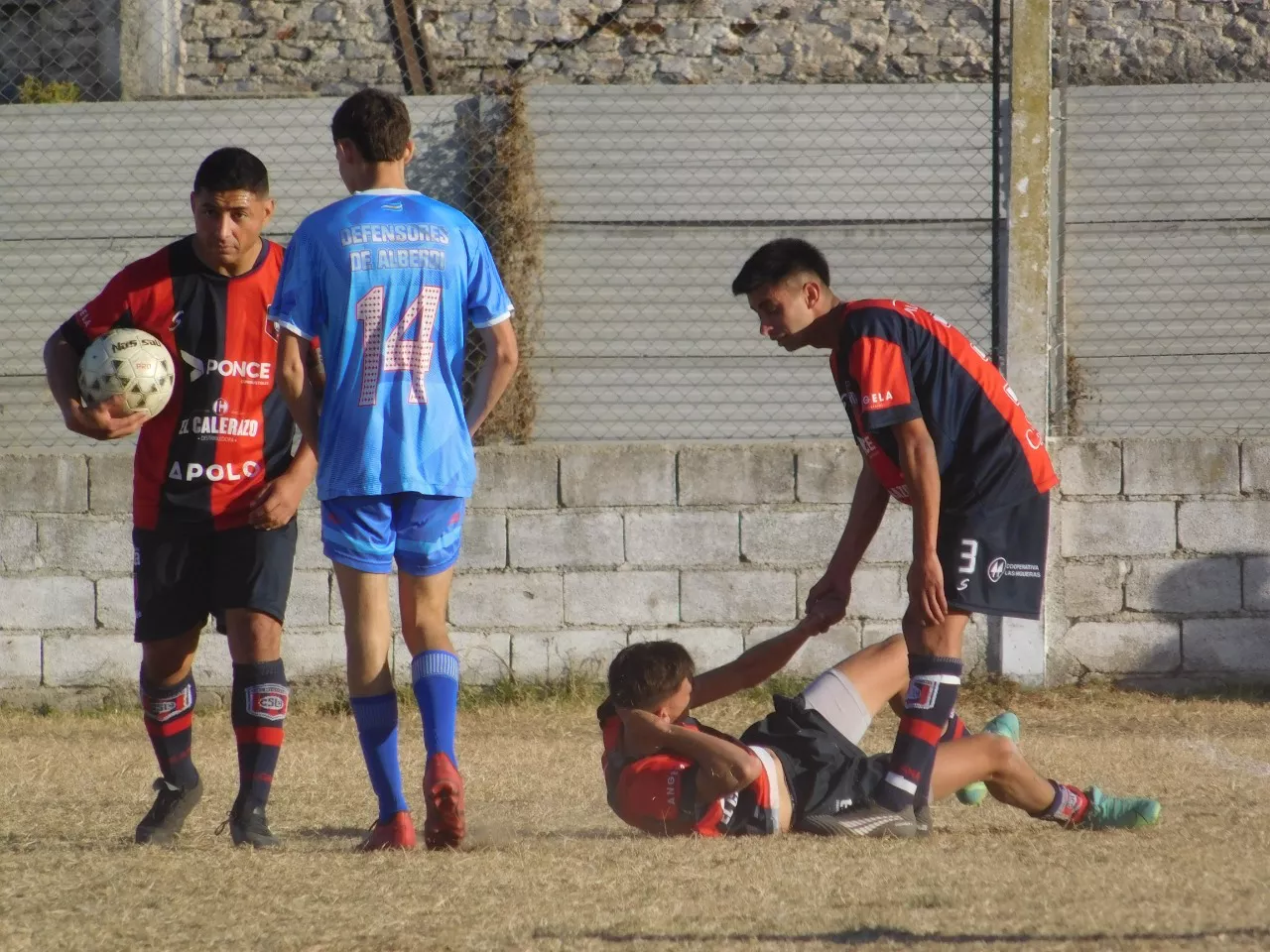Centro Social vs Defensores de Alberdi (17)
