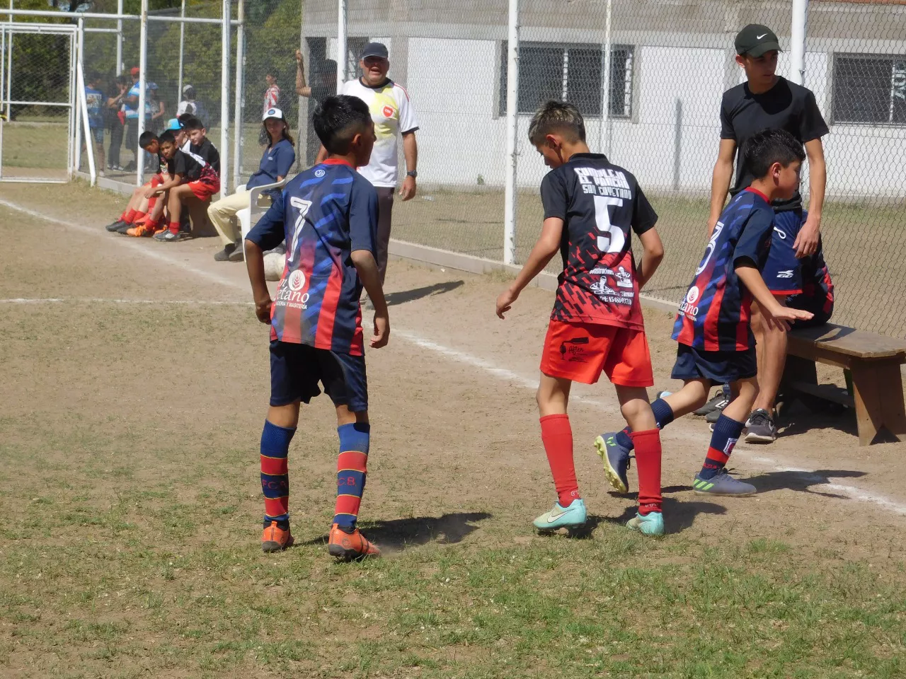 Centro Social vs Alberdi B vs San Cayetano (12)