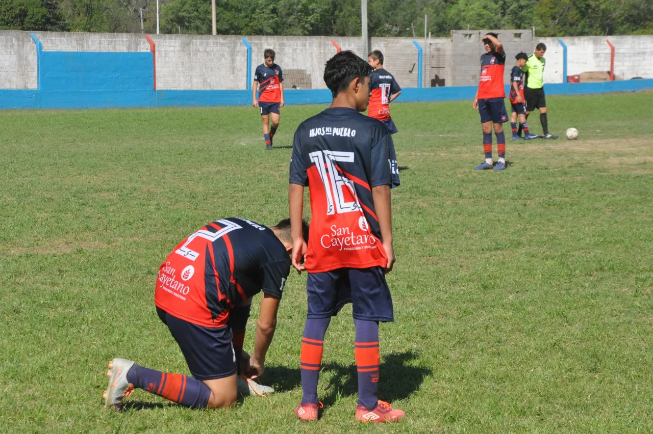 Centro Social vs Alberdi B vs San Cayetano (212)