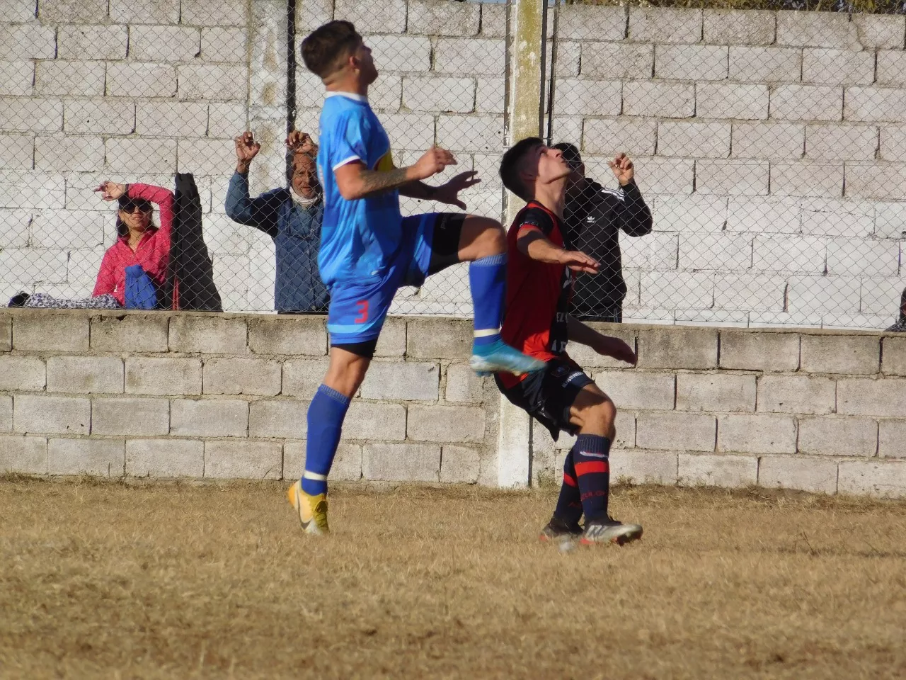 Centro Social vs Defensores de Alberdi (8)