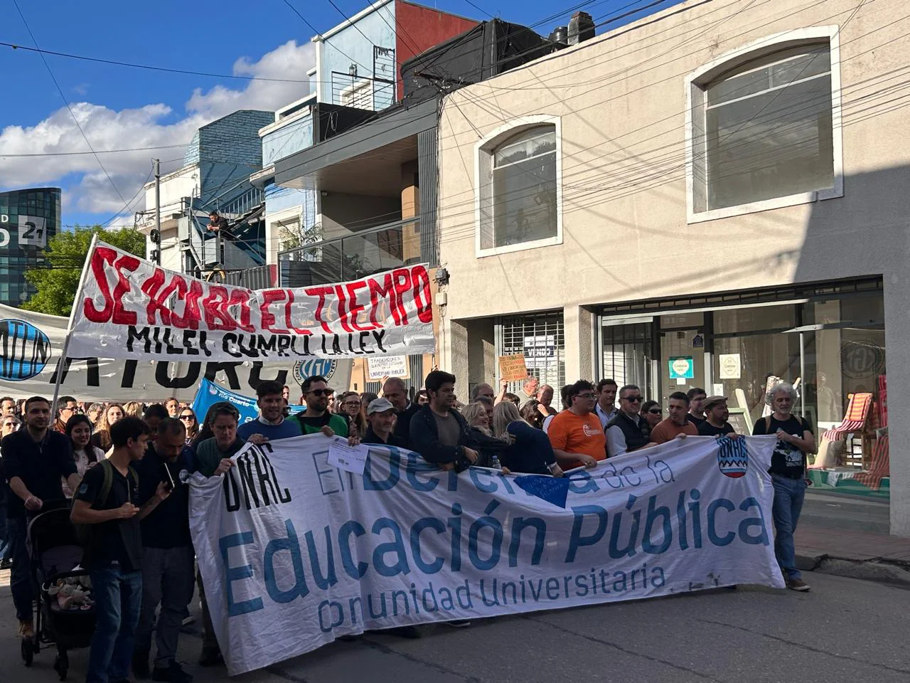 MARCHA (22)