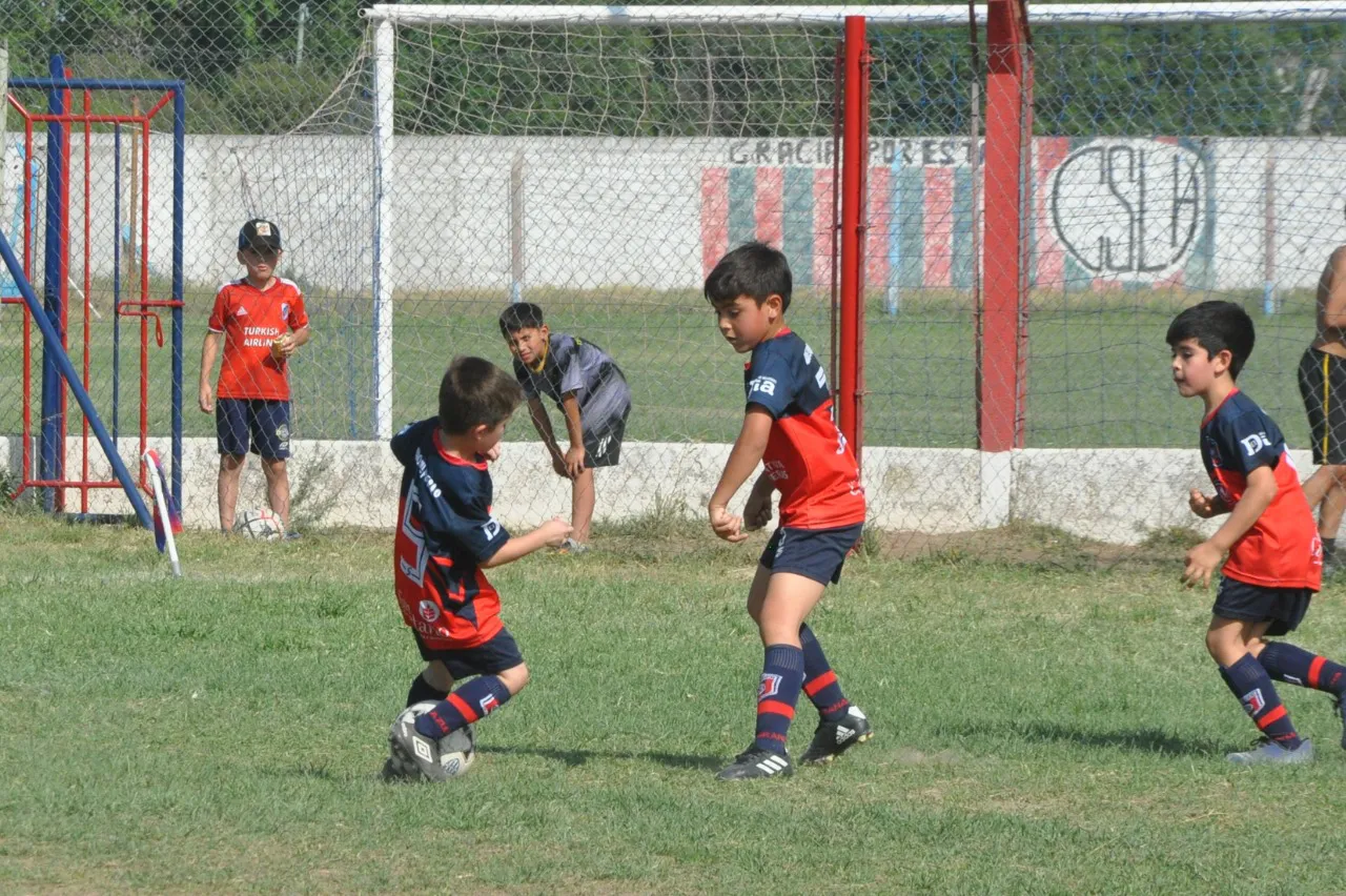 Centro Social Banda Norte B Correos y Telecomunicaciones (115)
