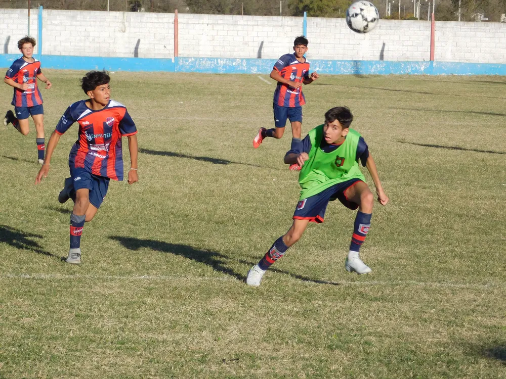 Infantiles Juveniles Centro Social San Lorenzo Bulnes Ateneo Vecinos Argentinso Jrs (102)