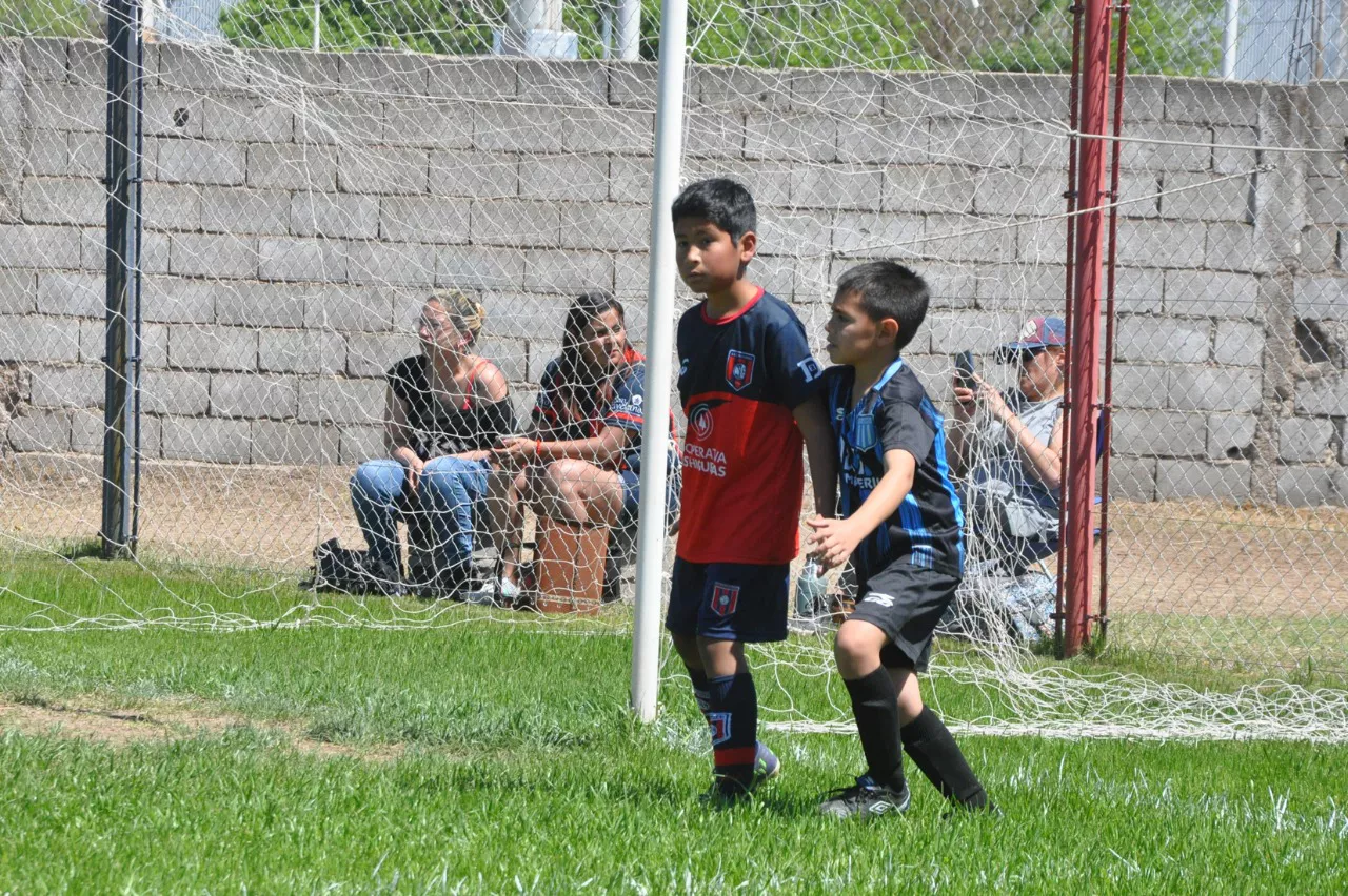 Centro Social vs Alberdi B vs San Cayetano (138)