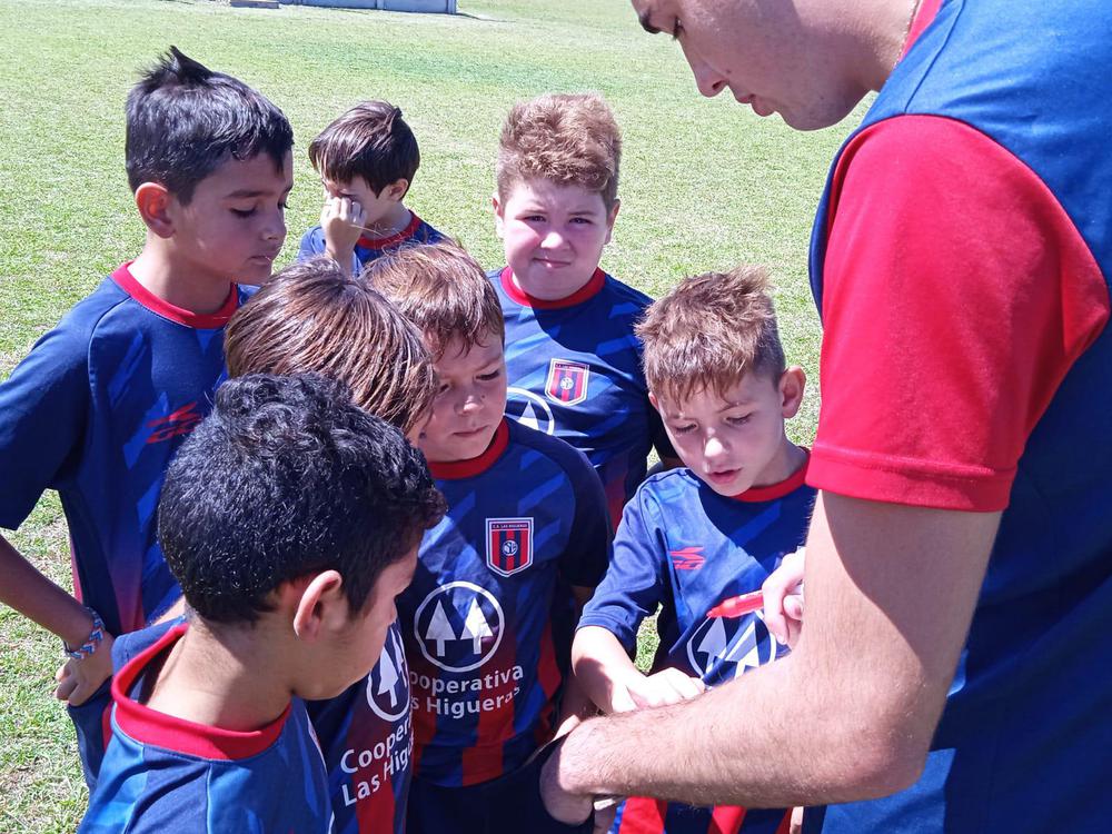 Centro Social Categoria 2013 Relampago Estudiantes (65)